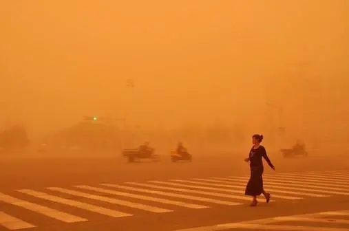 強沙塵天氣對我國環境空氣質量帶來嚴重影響，空氣質量監測站大有用處！